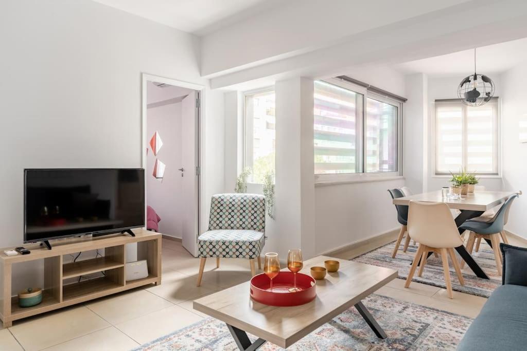 Brand New Bright Modern 6Bdr Apt-1Min To Acropolis Athena Bagian luar foto