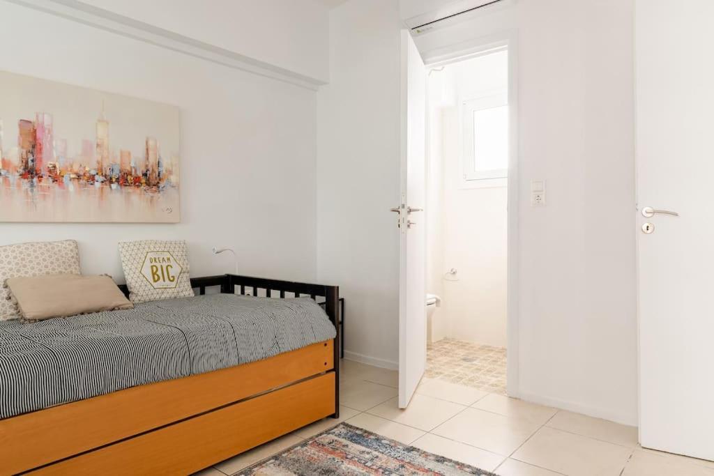 Brand New Bright Modern 6Bdr Apt-1Min To Acropolis Athena Bagian luar foto