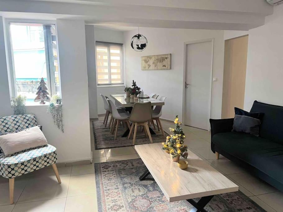 Brand New Bright Modern 6Bdr Apt-1Min To Acropolis Athena Bagian luar foto