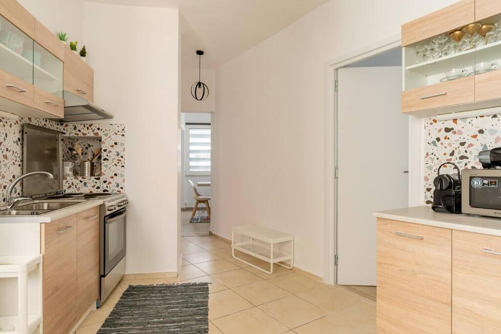 Brand New Bright Modern 6Bdr Apt-1Min To Acropolis Athena Bagian luar foto